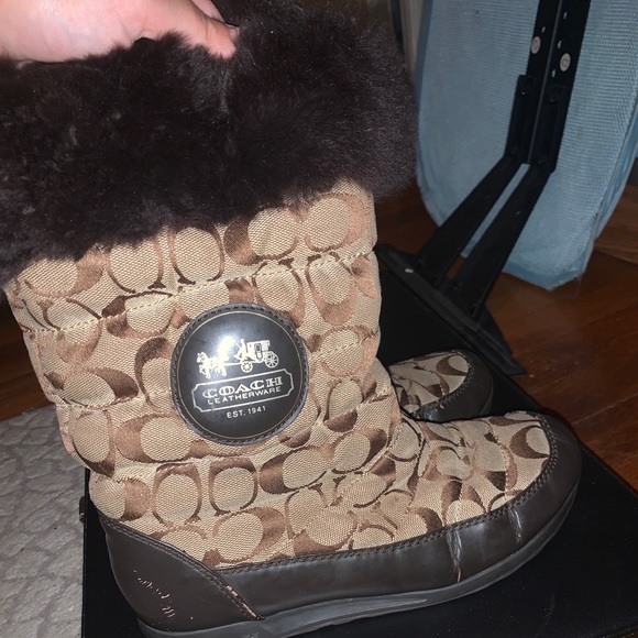 Coach boots - Size 8 - Picture 3 of 7